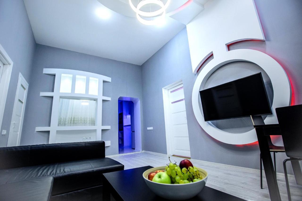 Luxury Ambiance Residency 4Br-2Ba *